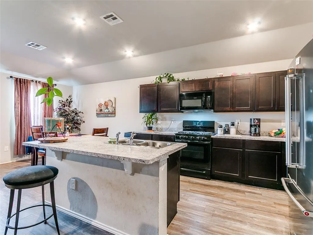 Photo 7 — 1229 Chuck Wagon Drive, El Reno, OK 73036