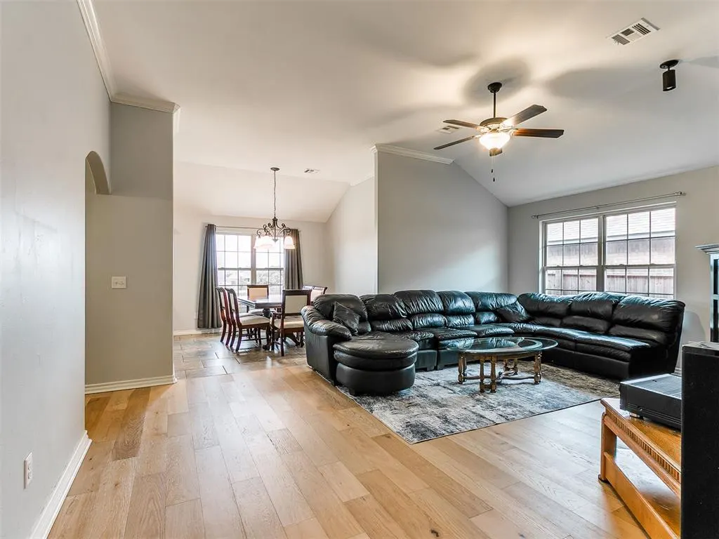 Photo 12 — 18404 Scarborough Drive, Edmond, OK 73012