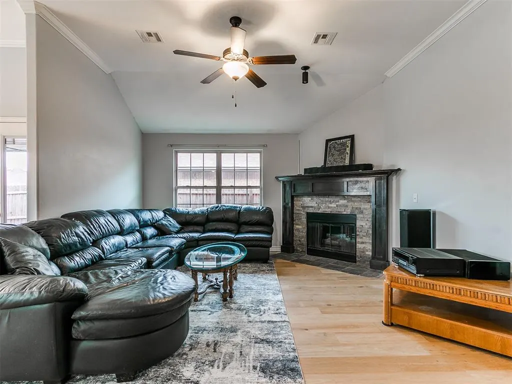 Photo 13 — 18404 Scarborough Drive, Edmond, OK 73012