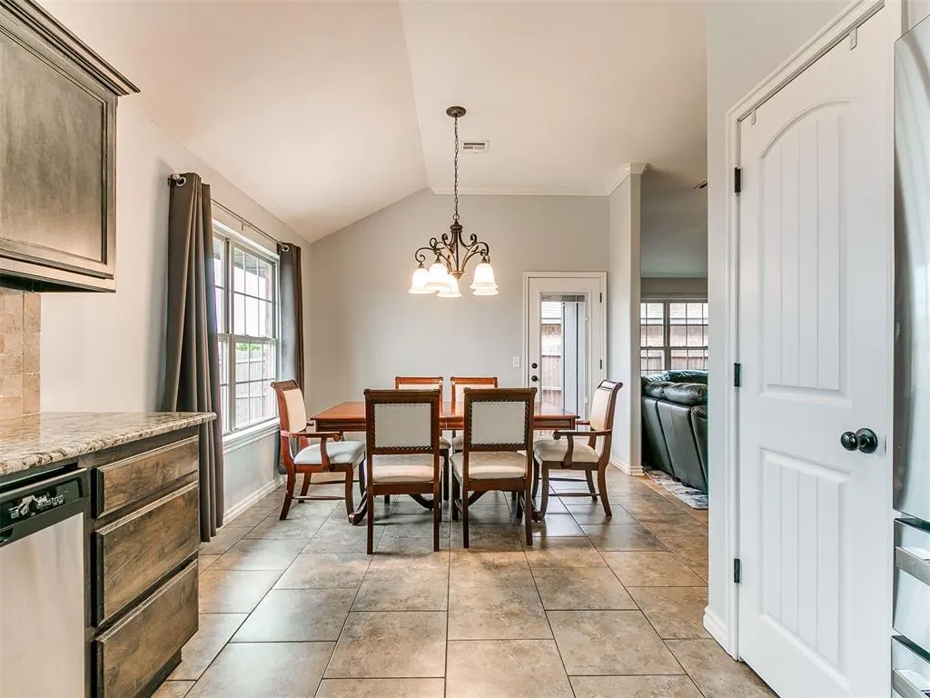 Photo 16 — 18404 Scarborough Drive, Edmond, OK 73012