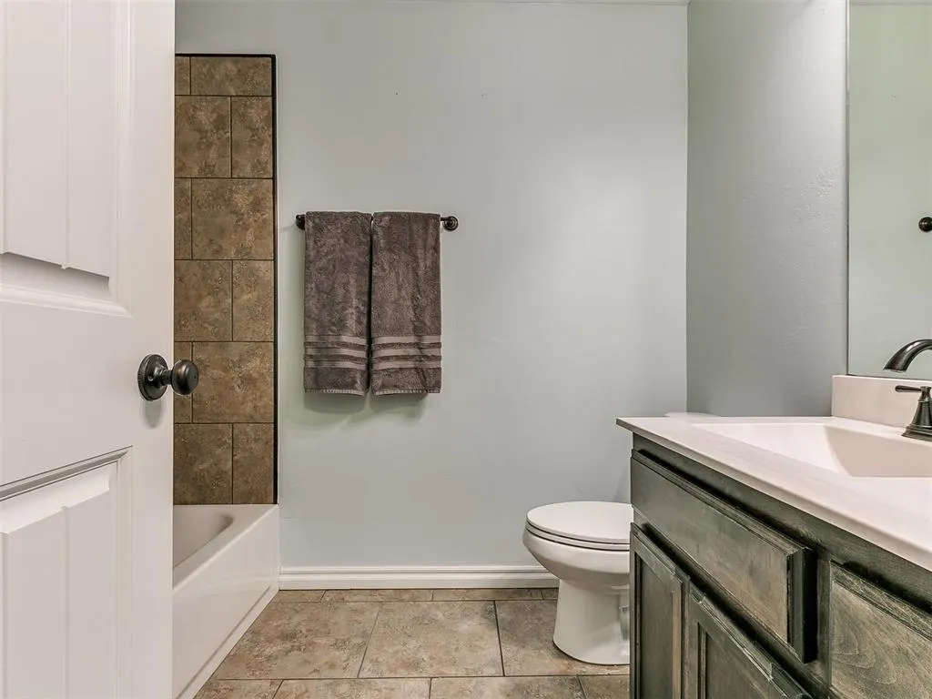 Photo 20 — 18404 Scarborough Drive, Edmond, OK 73012