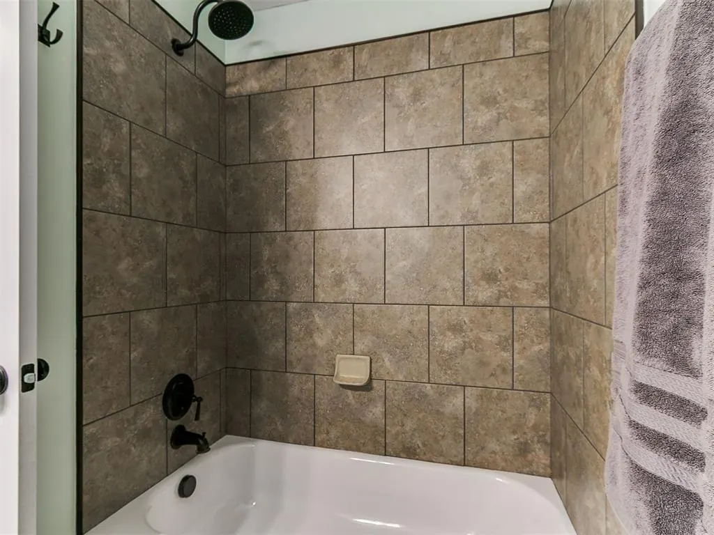 Photo 21 — 18404 Scarborough Drive, Edmond, OK 73012