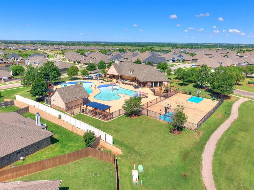 Photo 30 — 18404 Scarborough Drive, Edmond, OK 73012