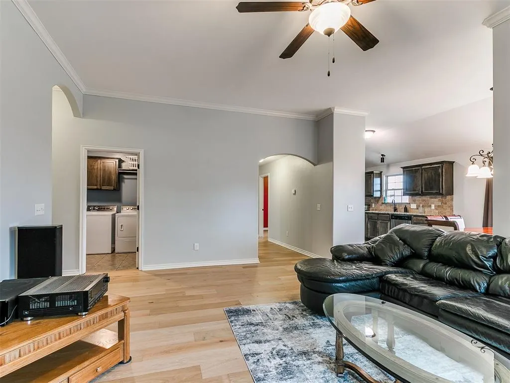 Photo 14 — 18404 Scarborough Drive, Edmond, OK 73012