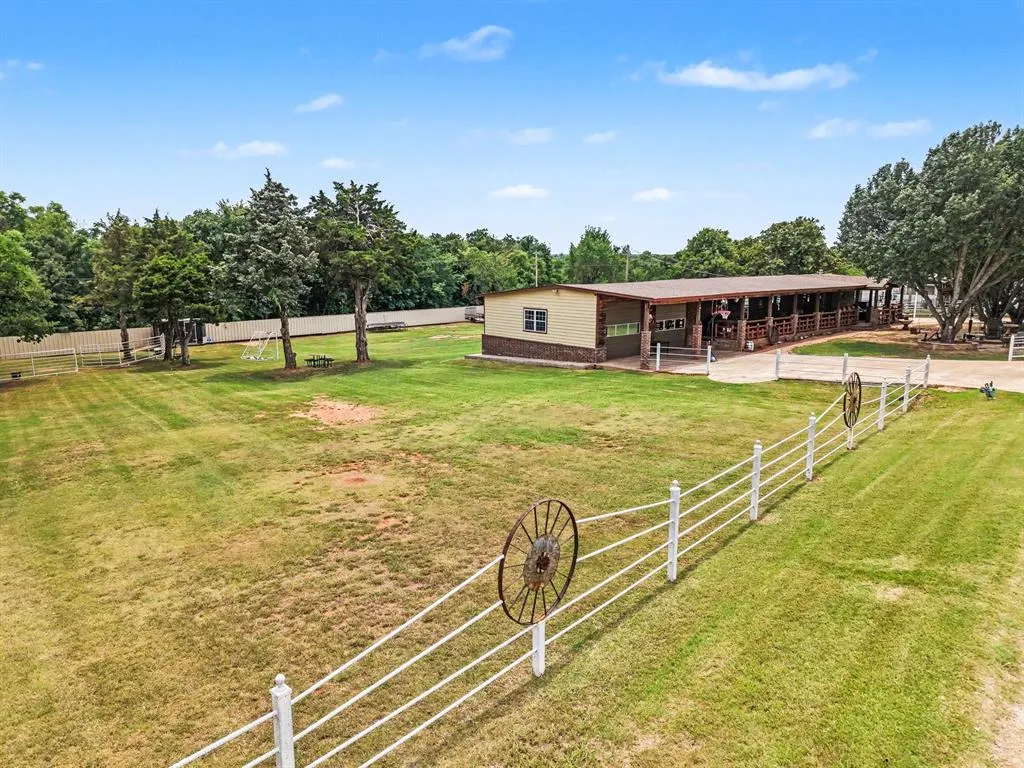 Photo 12 — 108 Woodland Drive, Edmond, OK 73025