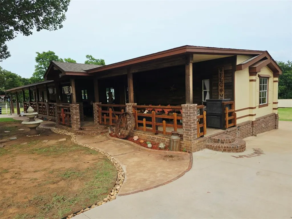 Photo 3 — 108 Woodland Drive, Edmond, OK 73025