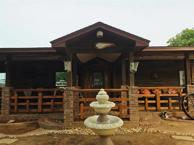 Photo 4 — 108 Woodland Drive, Edmond, OK 73025