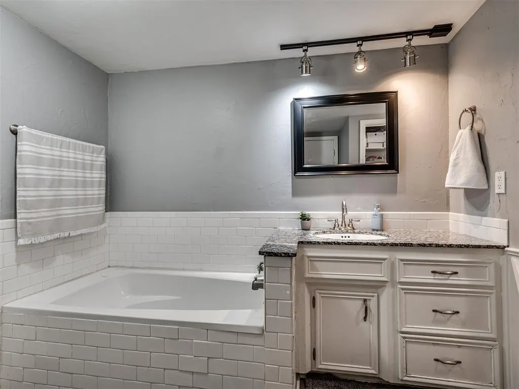 Photo 21 — 3833 NW 65th Street, Oklahoma City, OK 73116