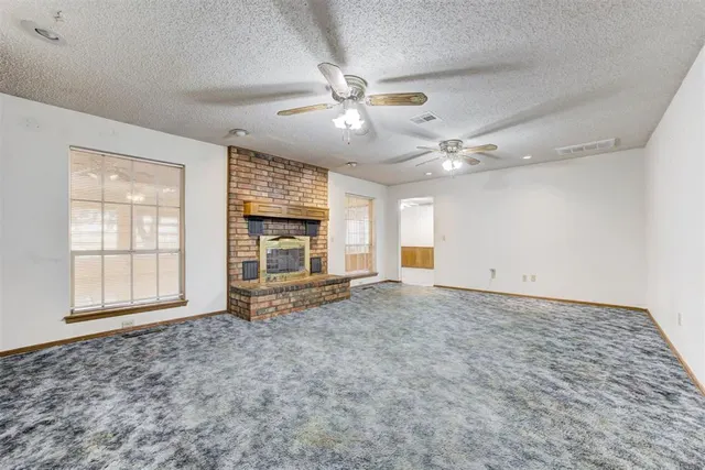 Photo 7 — 2301 S Manor Road, Yukon, OK 73099