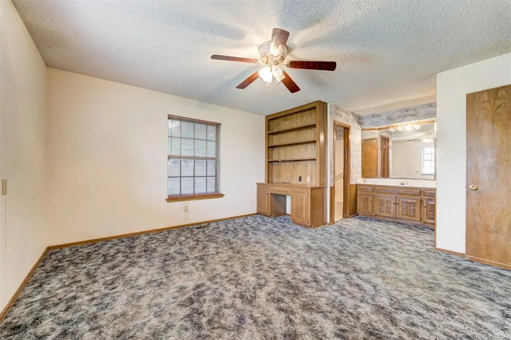 Photo 24 — 2301 S Manor Road, Yukon, OK 73099