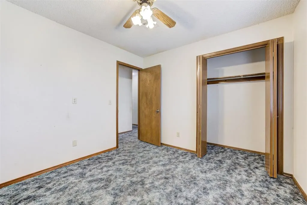 Photo 29 — 2301 S Manor Road, Yukon, OK 73099