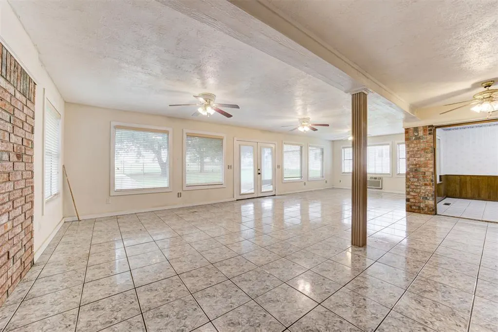 Photo 33 — 2301 S Manor Road, Yukon, OK 73099