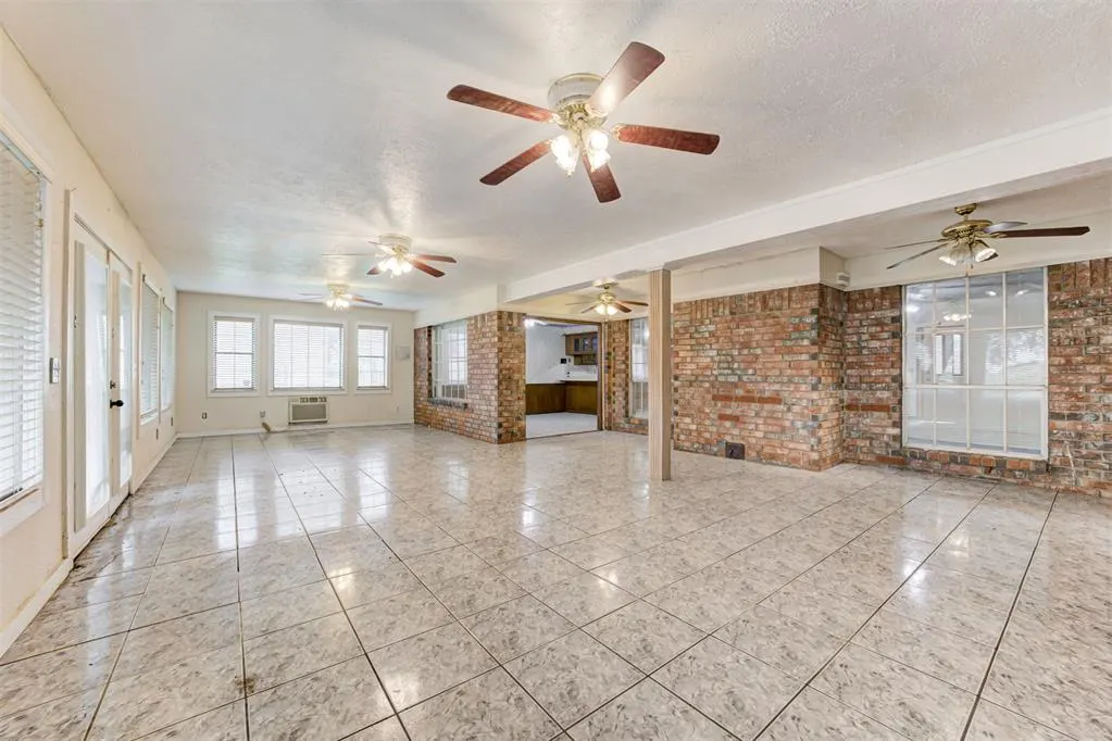 Photo 34 — 2301 S Manor Road, Yukon, OK 73099