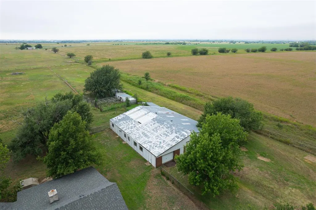 Photo 39 — 2301 S Manor Road, Yukon, OK 73099