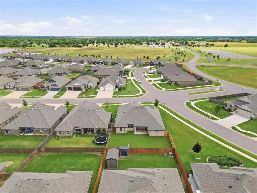 Photo 17 — 1001 Labelle Drive, Newcastle, OK 73065