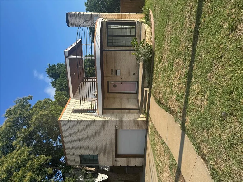Front exterior — 2501 NW 24th Street, Oklahoma City, OK 73107