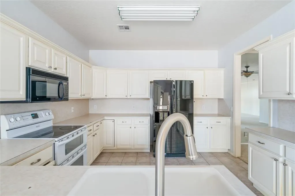 Photo 8 — 1920 NW 160th Place, Edmond, OK 73013