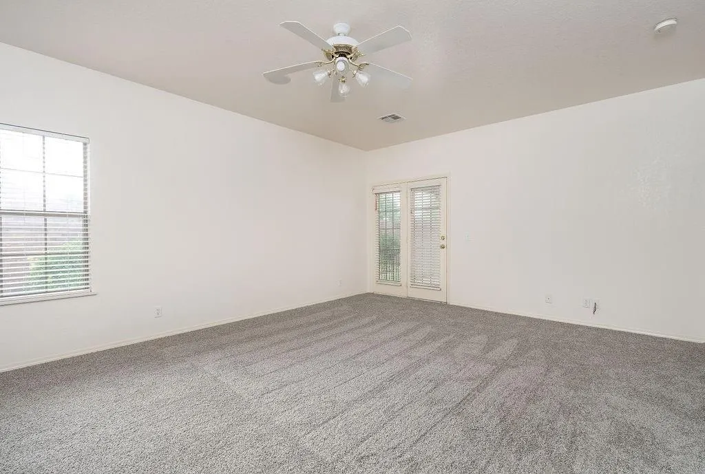 Photo 11 — 1920 NW 160th Place, Edmond, OK 73013
