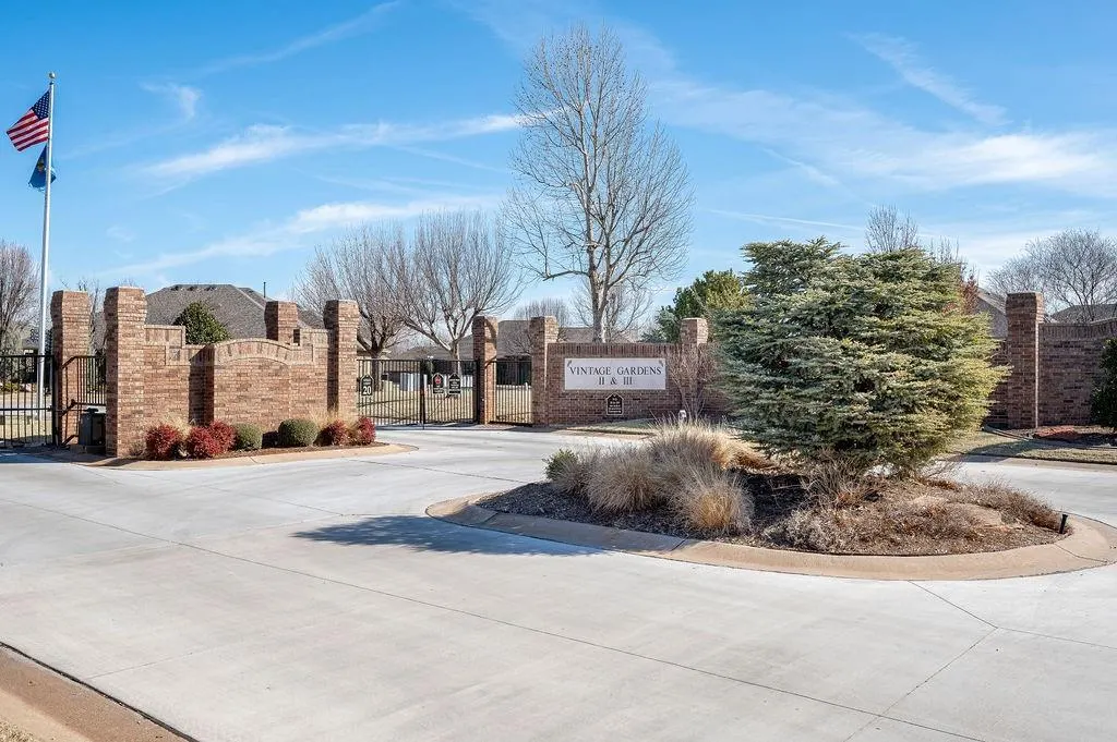 Photo 25 — 1920 NW 160th Place, Edmond, OK 73013