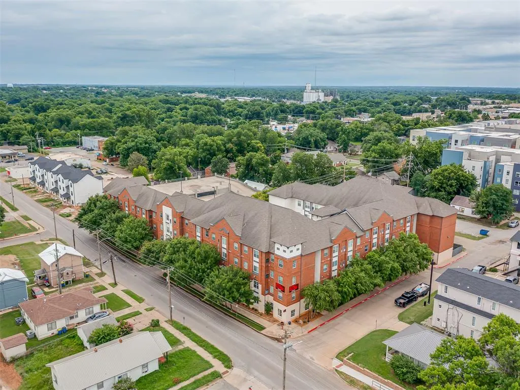 Front exterior — 251 W Miller Avenue 306, Stillwater, OK 74075