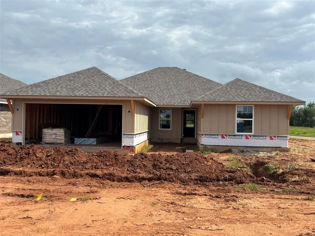 Front exterior — 10656 SW 18th Street, Yukon, OK 73099