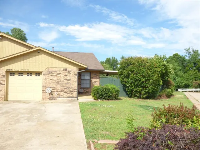 Front exterior — 1008 Tall Oaks Drive, Midwest City, OK 73110