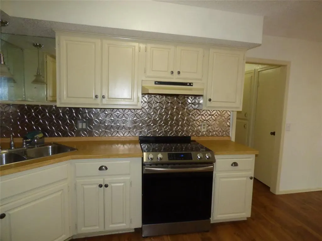 Photo 9 — 1008 Tall Oaks Drive, Midwest City, OK 73110