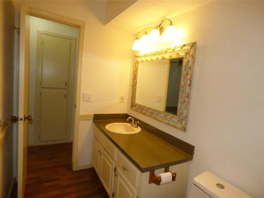 Photo 14 — 1008 Tall Oaks Drive, Midwest City, OK 73110