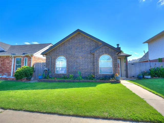 Photo 2 — 1508 Westmore Drive, Oklahoma City, OK 73170