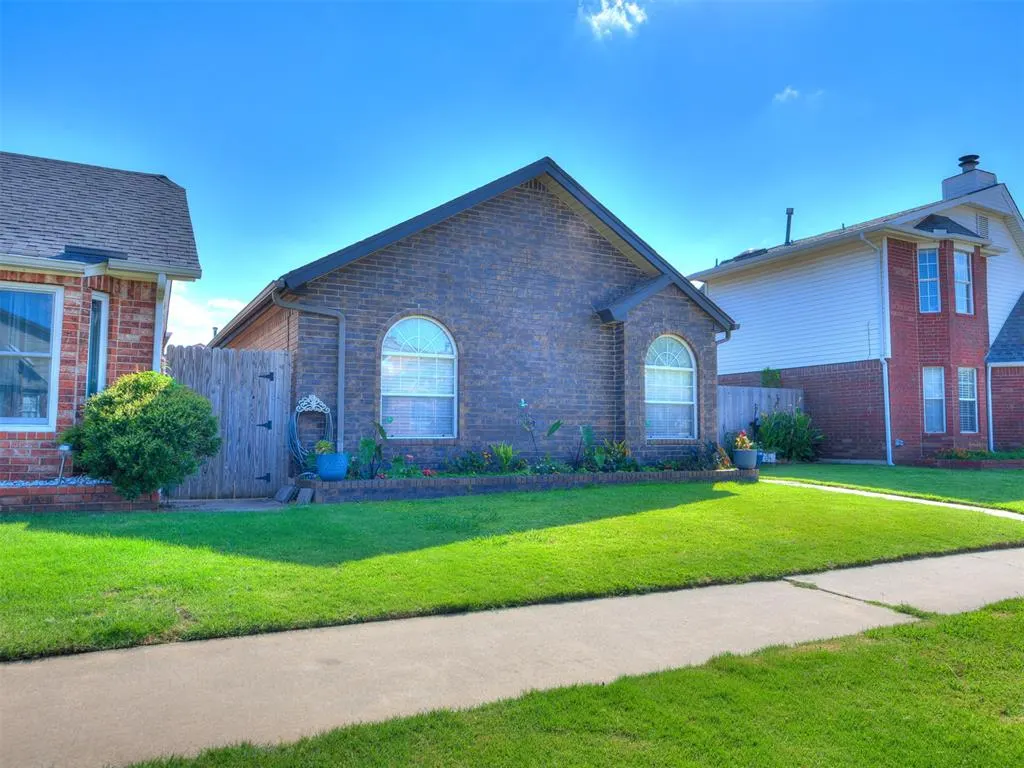 Photo 3 — 1508 Westmore Drive, Oklahoma City, OK 73170