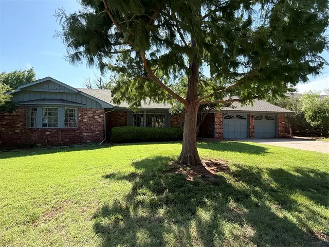 Front exterior — 6201 N Barnes Avenue, Oklahoma City, OK 73112