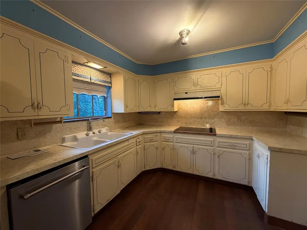 Photo 9 — 6201 N Barnes Avenue, Oklahoma City, OK 73112