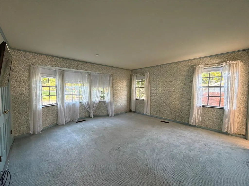 Photo 14 — 6201 N Barnes Avenue, Oklahoma City, OK 73112