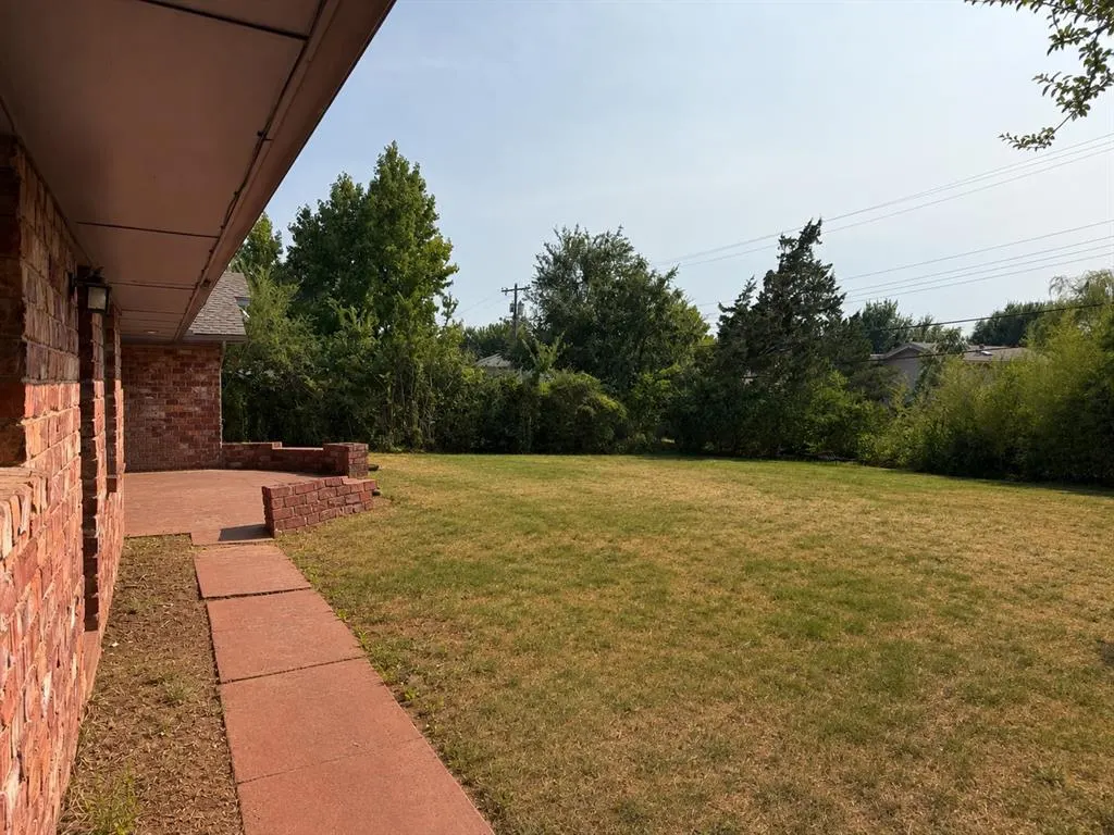 Photo 16 — 6201 N Barnes Avenue, Oklahoma City, OK 73112