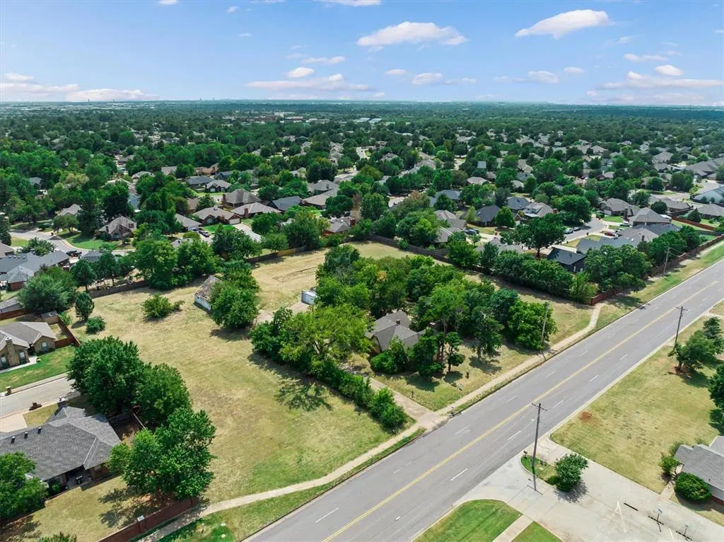 Front exterior — 1400 W 3rd Street, Edmond, OK 73003