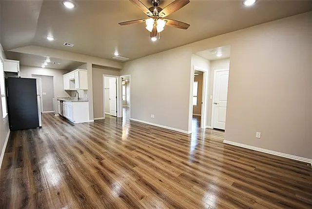 Photo 6 — 833 Elm Street, Seminole, OK 74868
