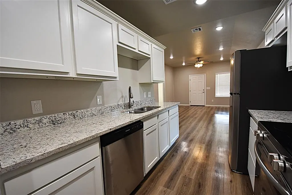 Photo 14 — 833 Elm Street, Seminole, OK 74868