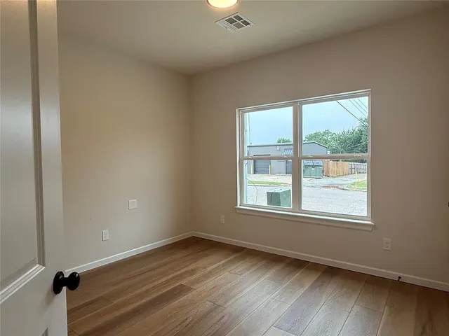 Photo 7 — 102 Walnut Street, Edmond, OK 73003