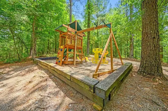 Photo 16 — 1075 Southern Hills Circle, Broken Bow, OK 74728