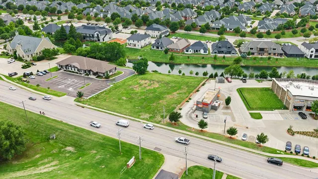 Photo 8 — 16319 N May Avenue, Edmond, OK 73013