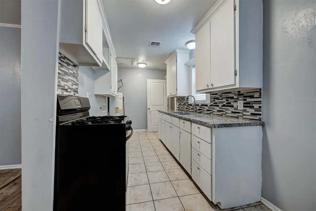 Photo 19 — 1440 SW 11th Street, Oklahoma City, OK 73108