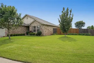 Sold home at 2932 Trailwood Drive