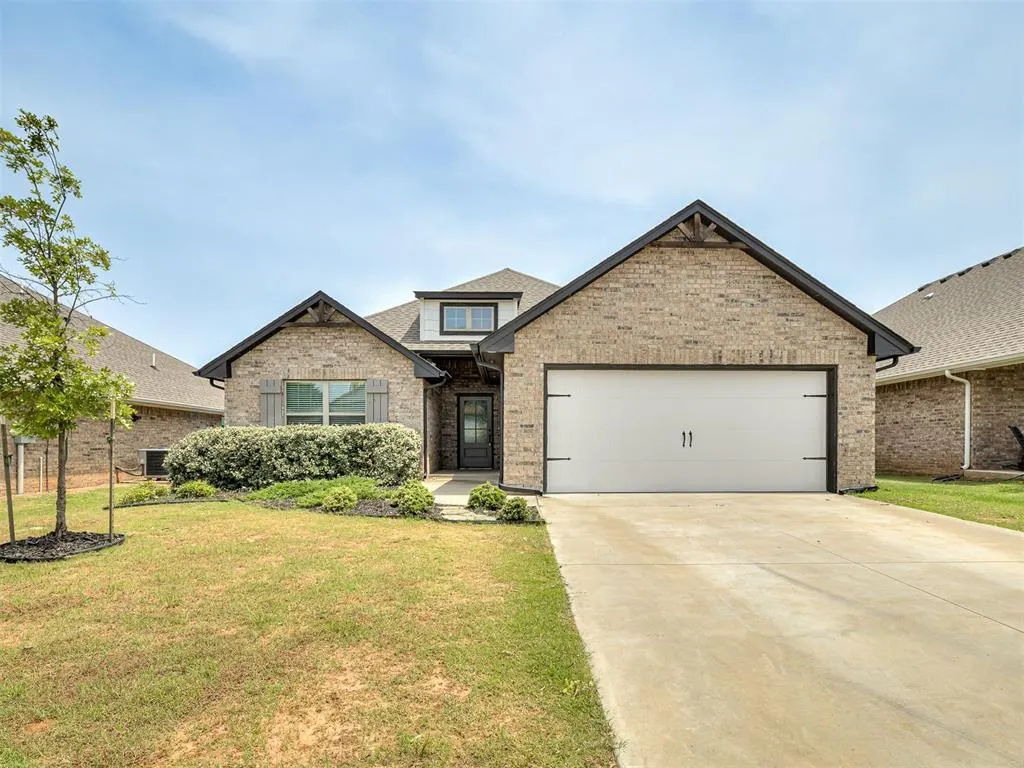 Front exterior — 8324 Lambert Way, Edmond, OK 73034