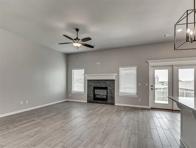 Photo 3 — 8324 Lambert Way, Edmond, OK 73034