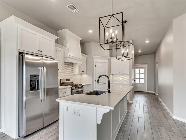 Photo 7 — 8324 Lambert Way, Edmond, OK 73034