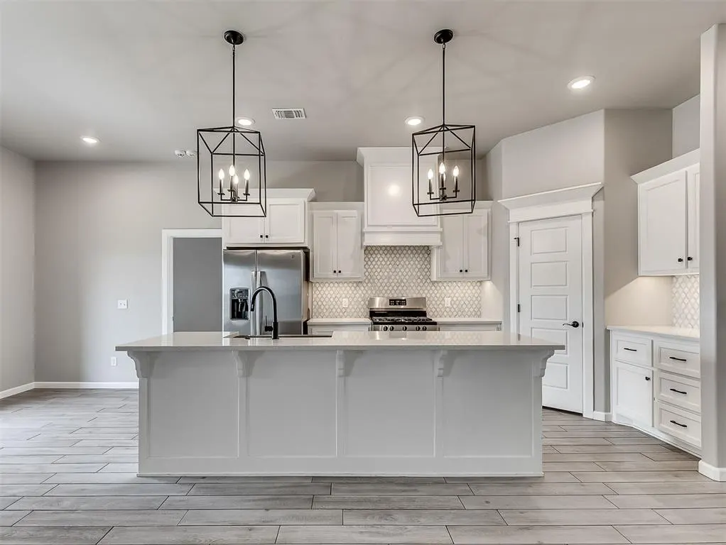Photo 9 — 8324 Lambert Way, Edmond, OK 73034