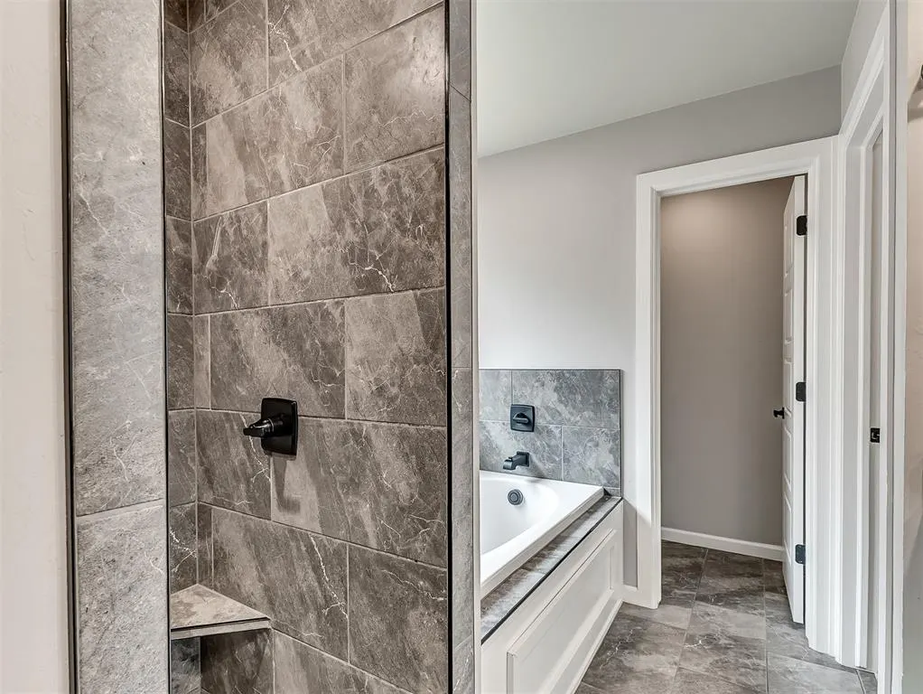 Photo 17 — 8324 Lambert Way, Edmond, OK 73034