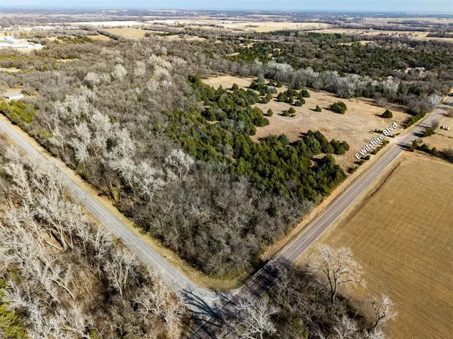 Photo 4 — 000 E Wilshire Boulevard, Jones, OK 73049