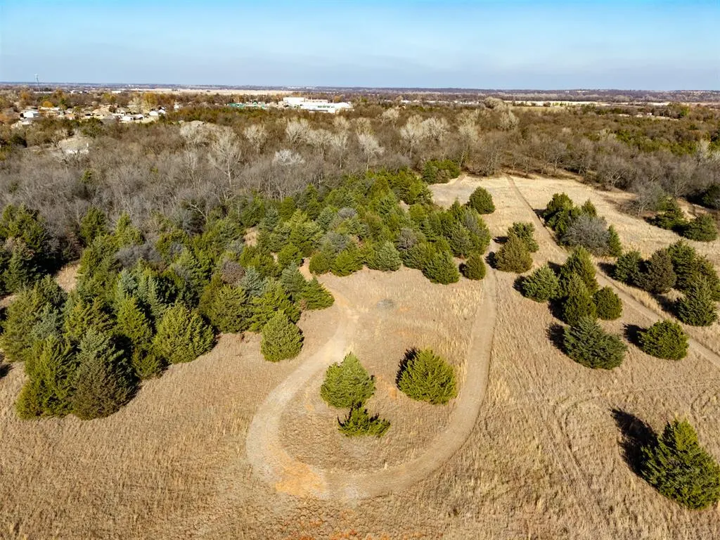 Photo 13 — 000 E Wilshire Boulevard, Jones, OK 73049