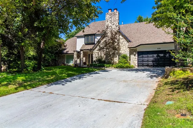 Photo 2 — 228 N Tunbridge Road, Oklahoma City, OK 73130